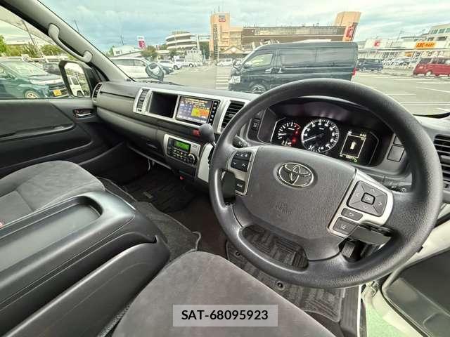 Toyota HIACE WAGON 2021-08 8769979-4