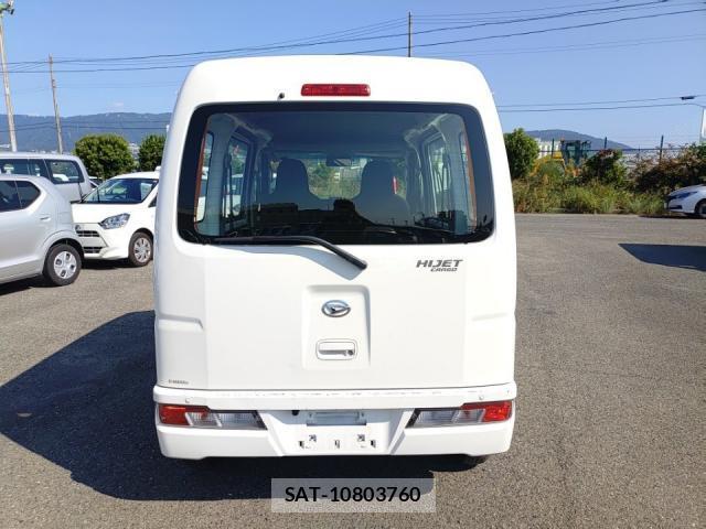 Daihatsu HIJET CARGO 2018-08 8768966-3