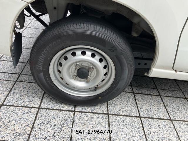 Daihatsu HIJET CARGO 2012-06 8769073-6