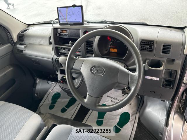 Daihatsu HIJET CARGO 2013-05 8769756-9