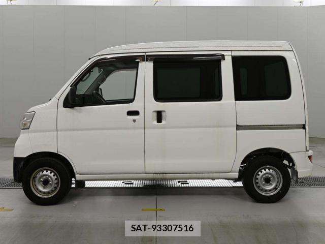 Daihatsu HIJET CARGO 2020-07 8769937-9