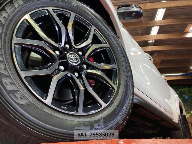 Toyota HILUX 2023-03 8769802-12