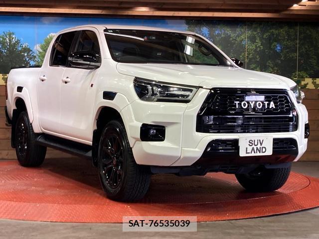 Toyota HILUX 2023-03 8769802-15
