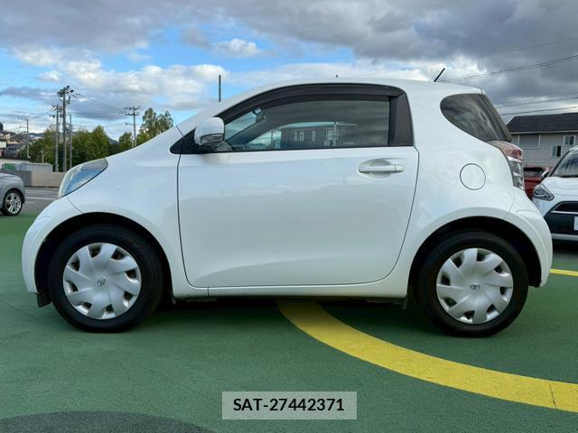Toyota IQ 2009-02 8769981-1