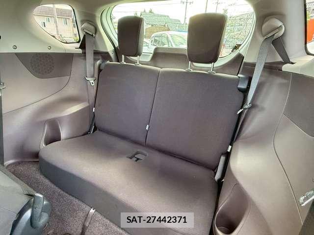 Toyota IQ 2009-02 8769981-6