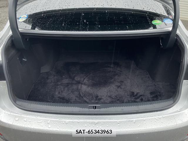 Lexus IS 2019-10 8769449-14