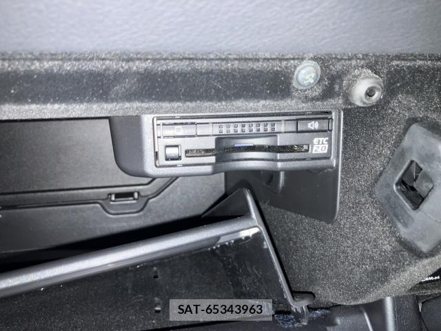 Lexus IS 2019-10 8769449-16