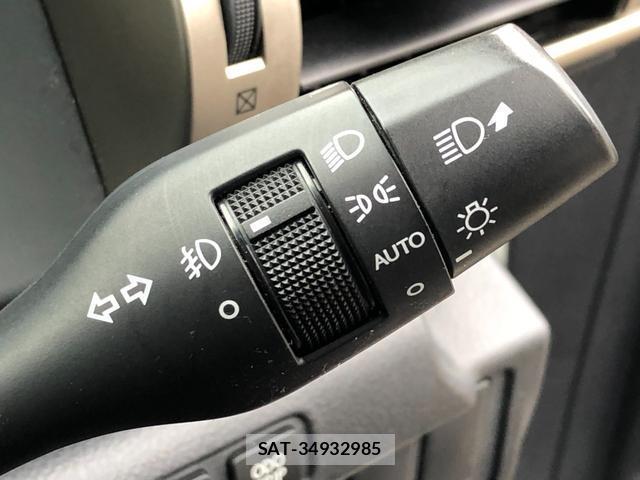 Lexus IS 2013-06 8769826-13