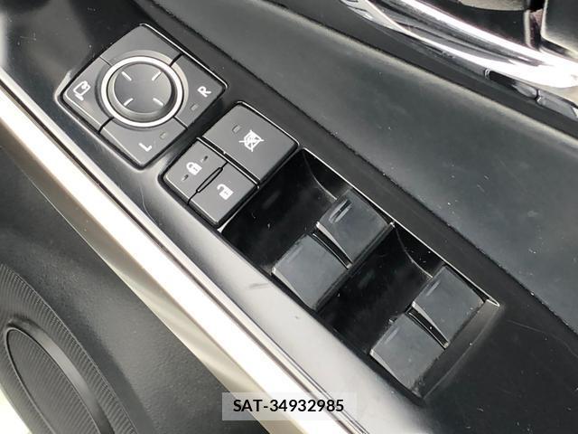 Lexus IS 2013-06 8769826-15