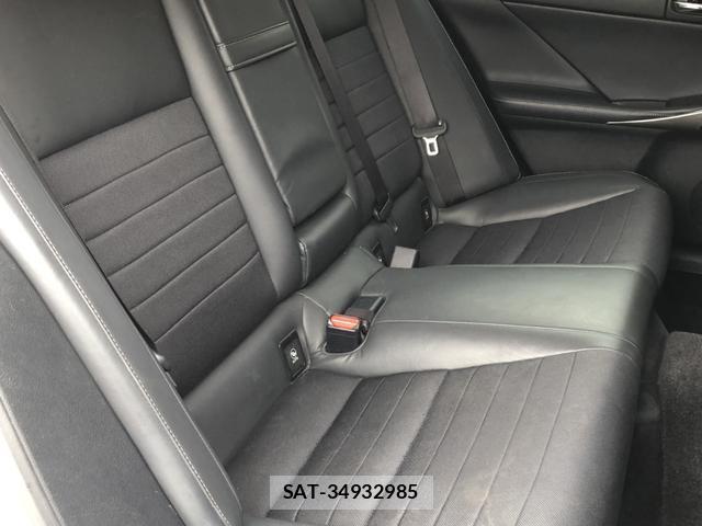 Lexus IS 2013-06 8769826-6