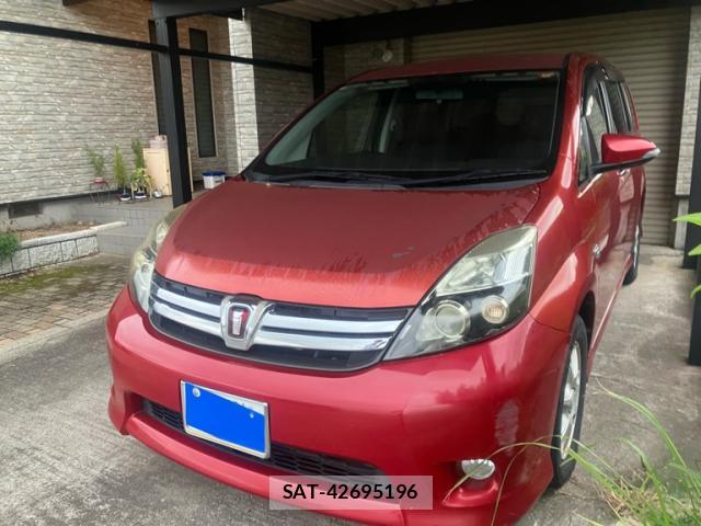 Toyota ISIS 2014-02 8768841-0