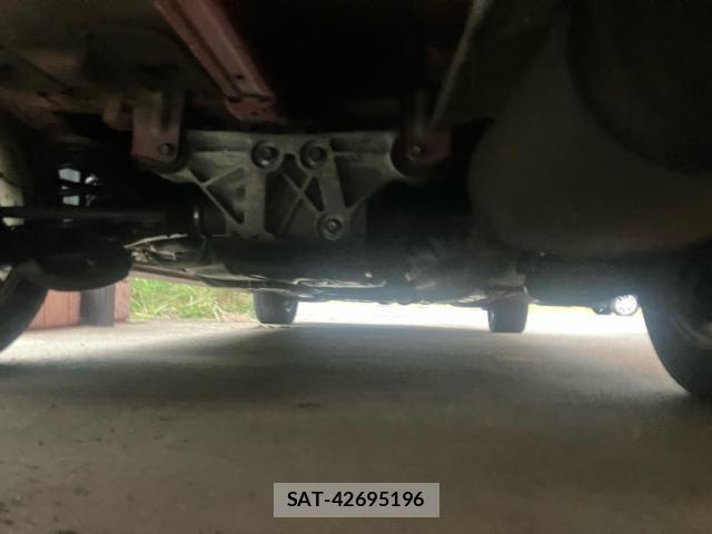 Toyota ISIS 2014-02 8768841-4