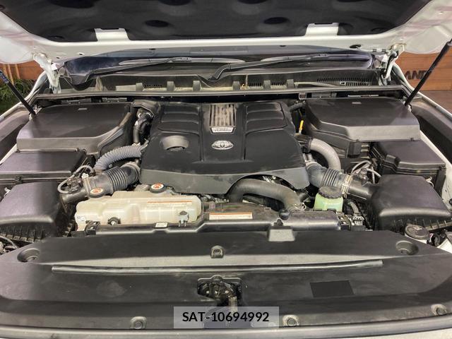 Toyota LAND CRUISER 2023-09 8769803-17