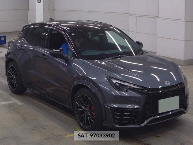 Lexus LBX 2025-05 8769662-3