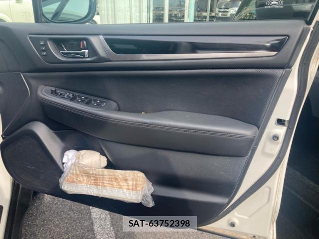 Subaru OUTBACK 2020-01 8769167-16