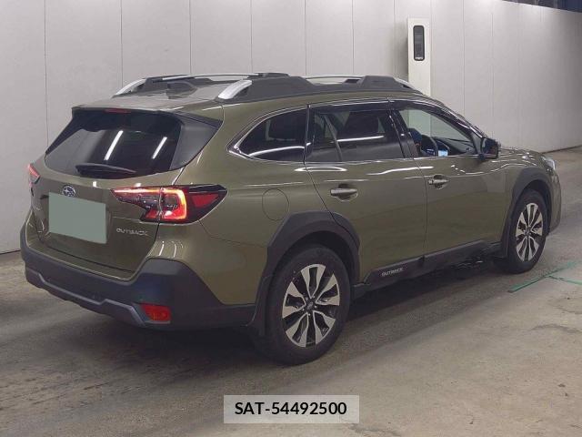 Subaru OUTBACK 2024-10 8769679-1