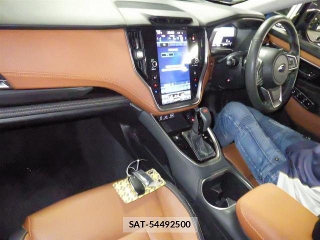 Subaru OUTBACK 2024-10 8769679-2