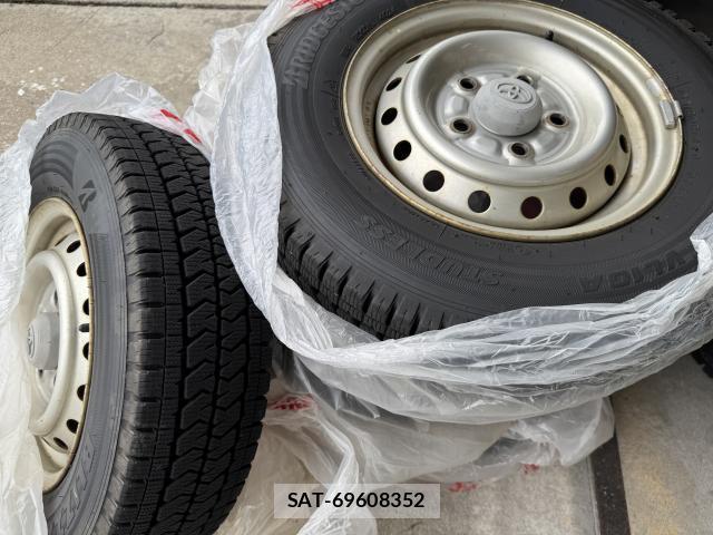 Toyota LITEACE VAN 2015-07 8769291-18