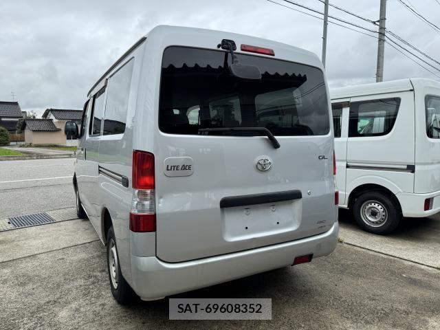 Toyota LITEACE VAN 2015-07 8769291-6