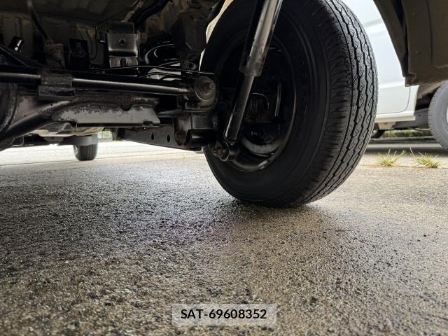 Toyota LITEACE VAN 2015-07 8769291-9
