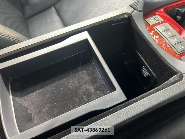 Lexus LS 2012-01 8769958-6