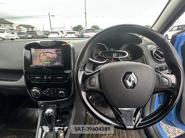 Renault LUTECIA 2014-02 8770123-15
