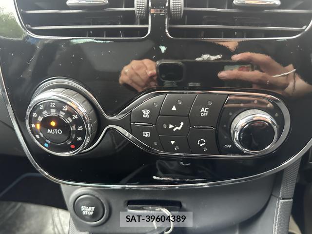 Renault LUTECIA 2014-02 8770123-17