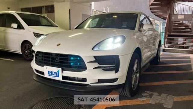 Porsche MACAN 2020-06 8769602-0