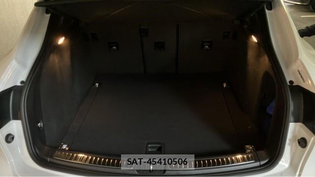 Porsche MACAN 2020-06 8769602-17