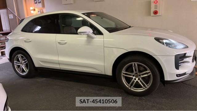 Porsche MACAN 2020-06 8769602-3