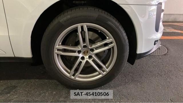Porsche MACAN 2020-06 8769602-8