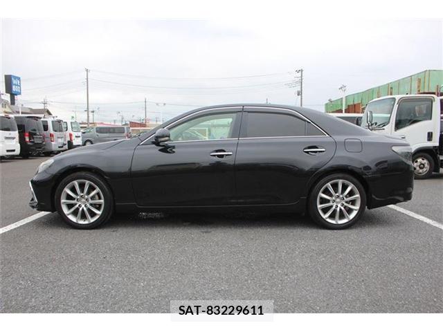 Toyota MARK X 2016-11 8769764-10