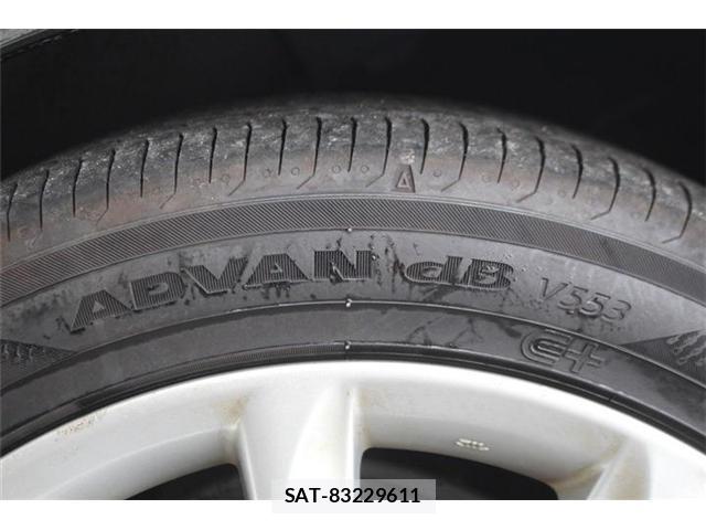 Toyota MARK X 2016-11 8769764-19