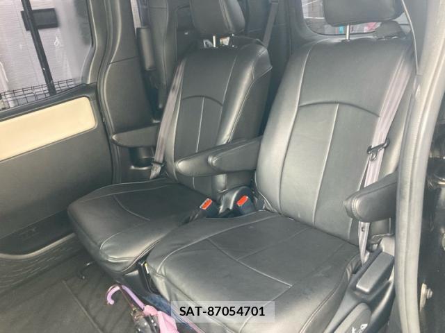 Toyota NOAH 2019-04 8768783-7