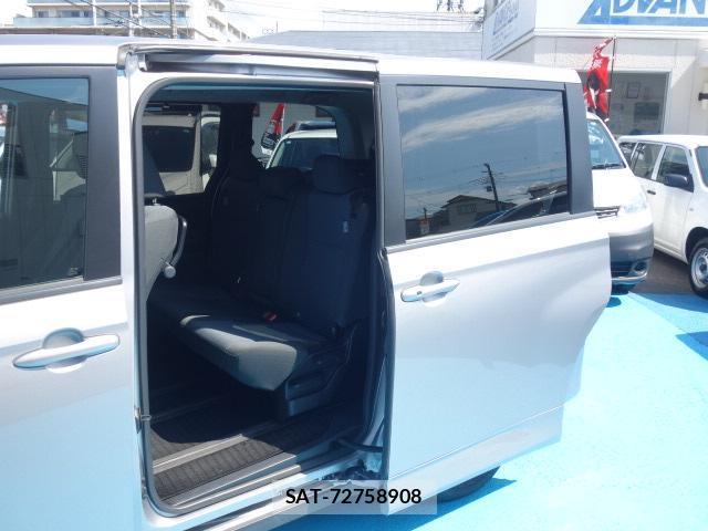 Toyota NOAH 2023-07 8769625-11