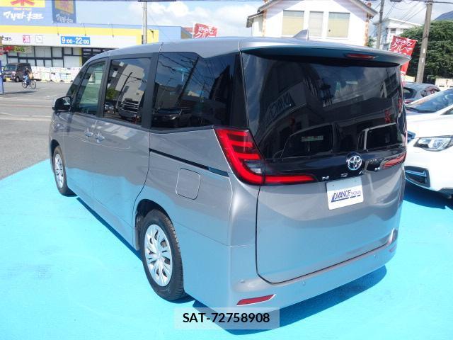 Toyota NOAH 2023-07 8769625-2