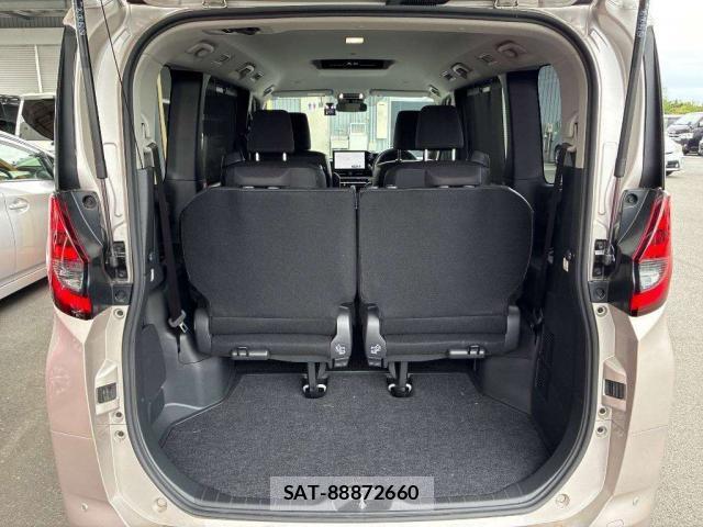 Toyota NOAH 2024-04 8769669-10