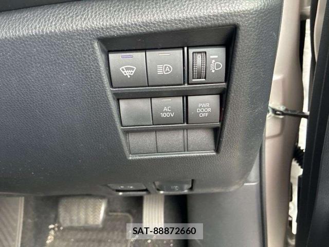 Toyota NOAH 2024-04 8769669-6