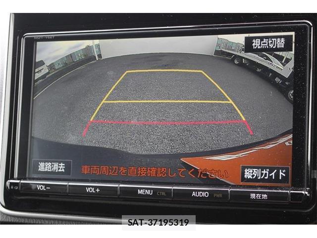 Toyota NOAH 2017-06 8769762-2