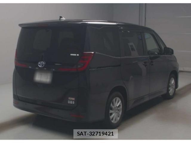 Toyota NOAH 2022-03 8769866-1