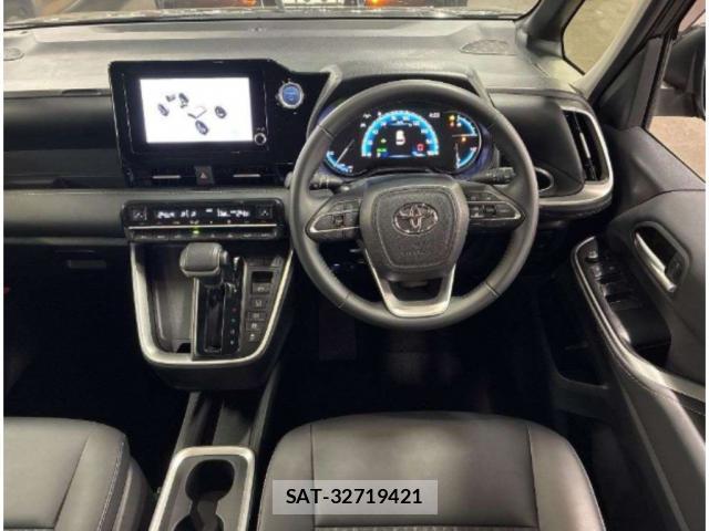Toyota NOAH 2022-03 8769866-2