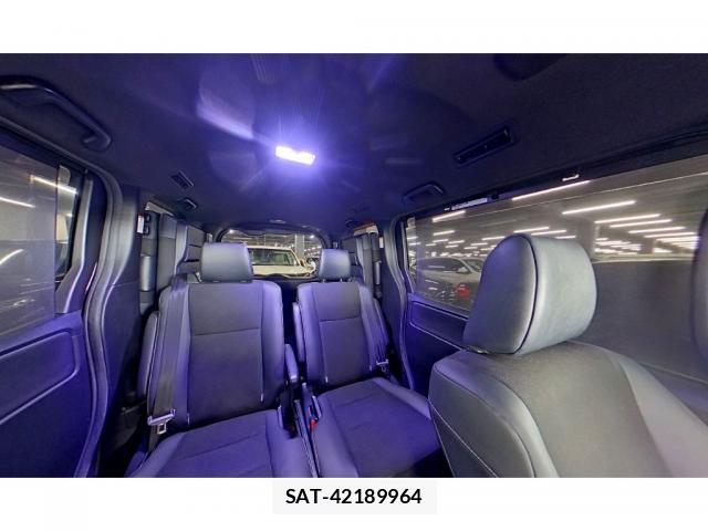 Toyota NOAH 2019-01 8770055-3