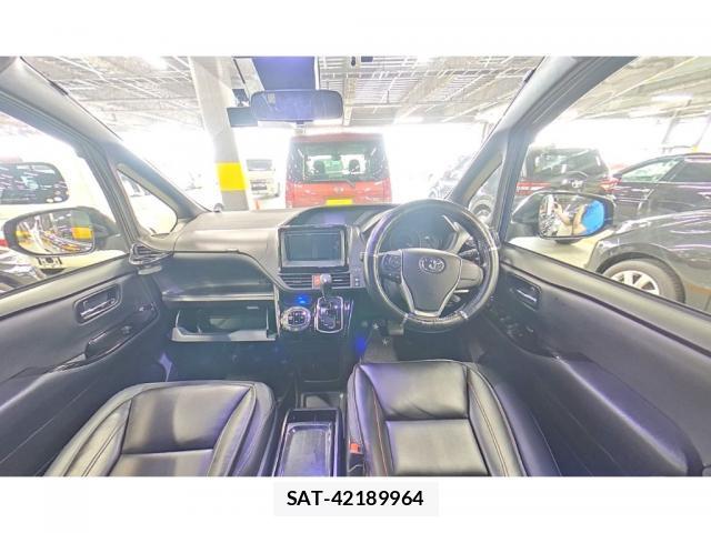 Toyota NOAH 2019-01 8770055-4