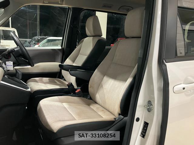 Toyota NOAH 2022-02 8770093-6