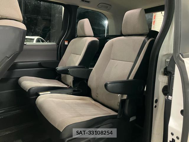 Toyota NOAH 2022-02 8770093-7