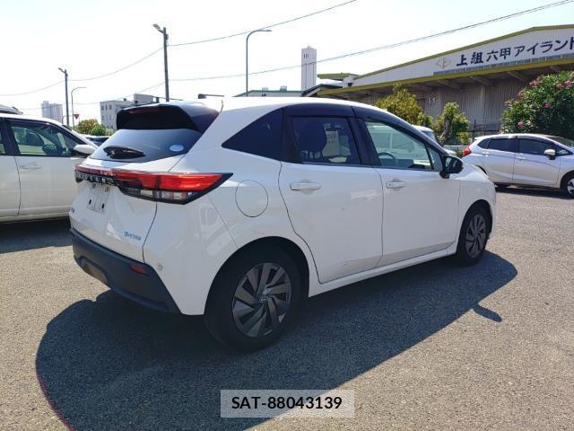 Nissan NOTE 2021-08 8768948-4