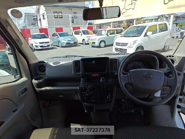 Nissan CLIPPER RIO 2015-10 8770160-2