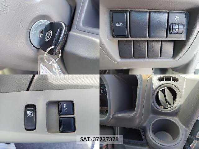Nissan CLIPPER RIO 2015-10 8770160-4