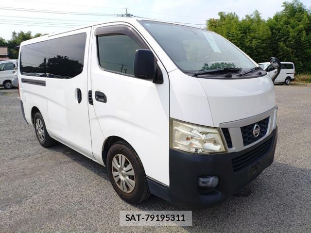 Nissan NV350 Caravan 2012-08 8768905-1