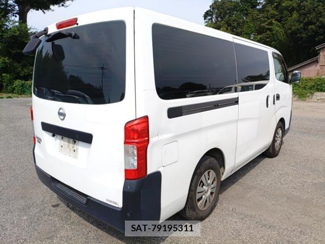 Nissan NV350 Caravan 2012-08 8768905-3